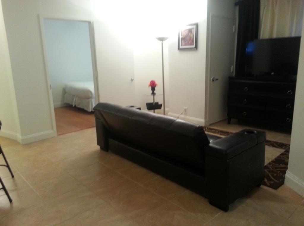 Metro Apartments Ню Йорк Стая снимка